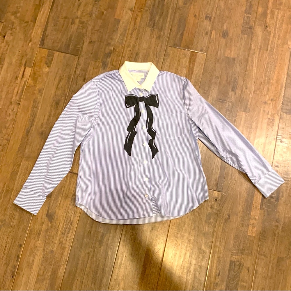 😍Kate Spade Bow Button down shirt Size L😍